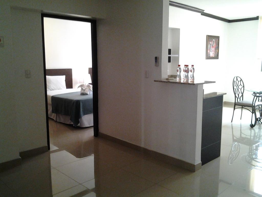 Az And Hotel