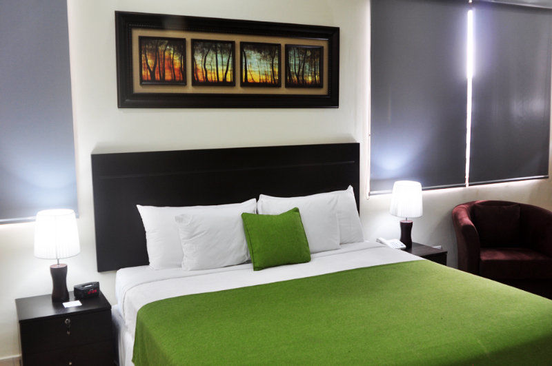 Az And Hotel