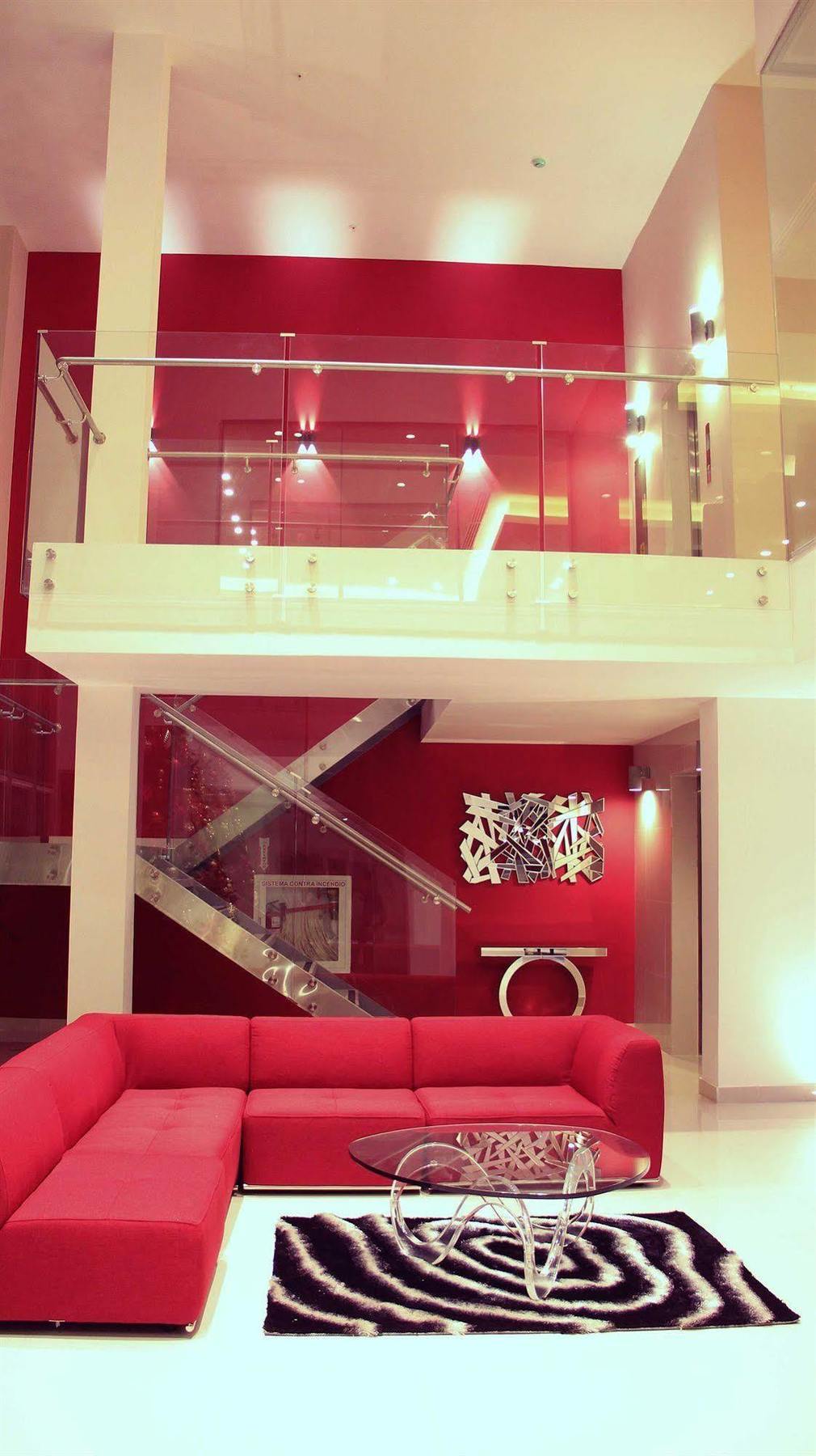 Az And Hotel 4*