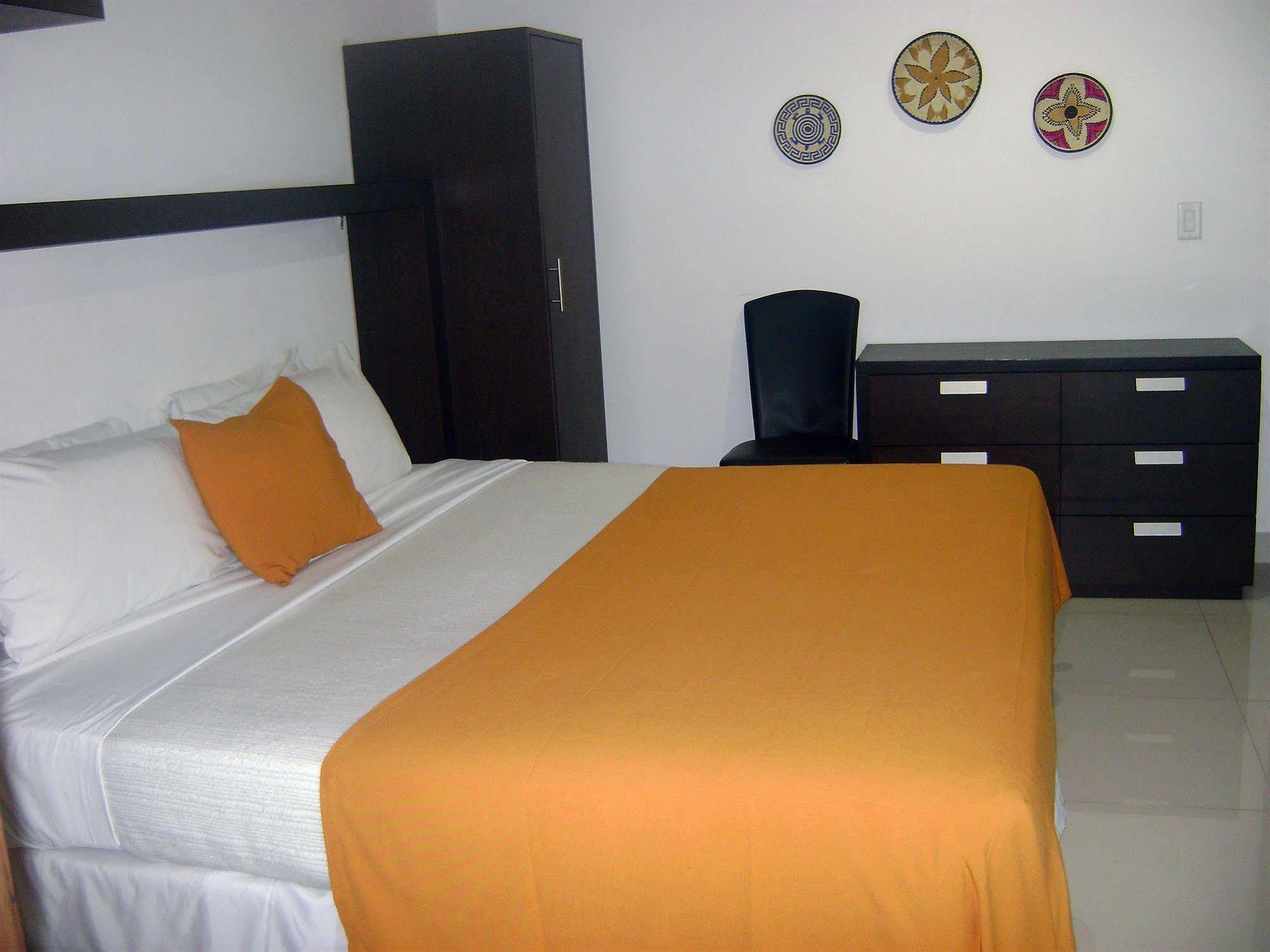 Hotel Az And