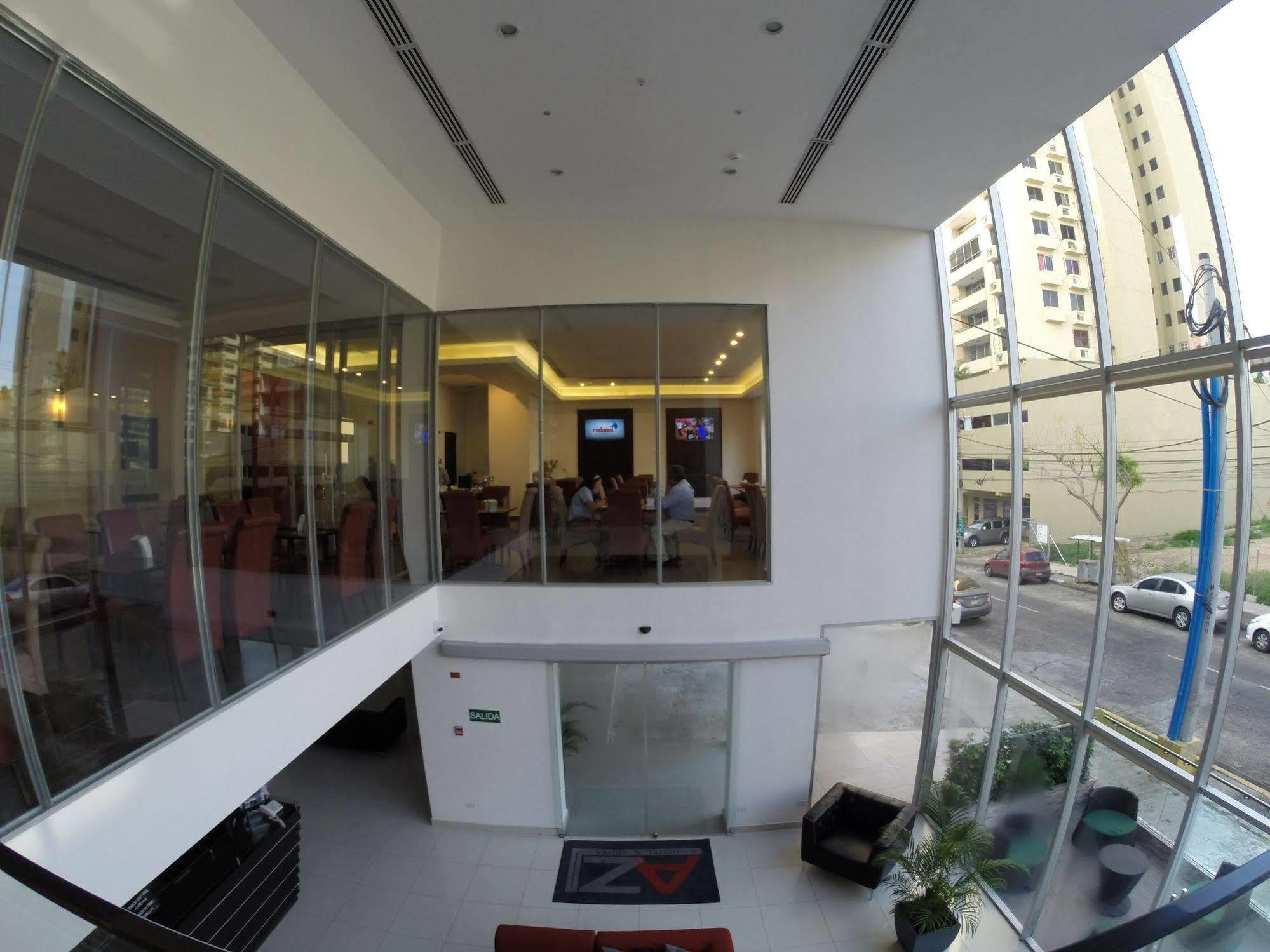 Hotel Az And