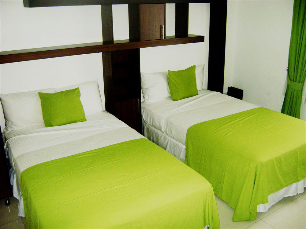 Hotel Az And 4*